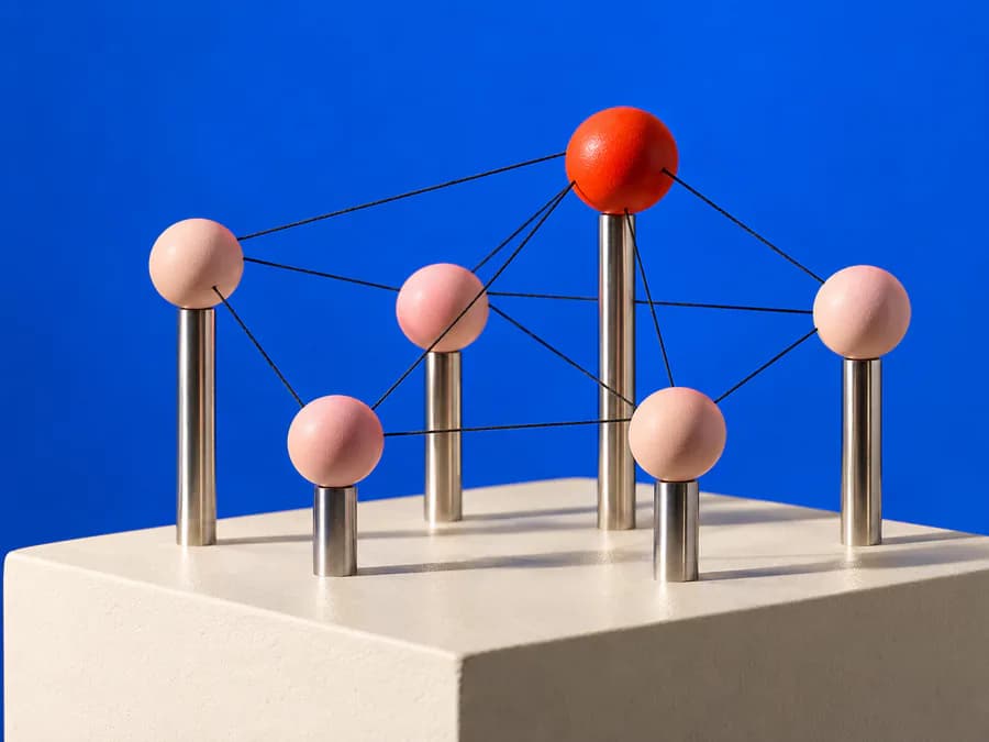Réseau de sphères reliées entre elles, image des connexions entre talents